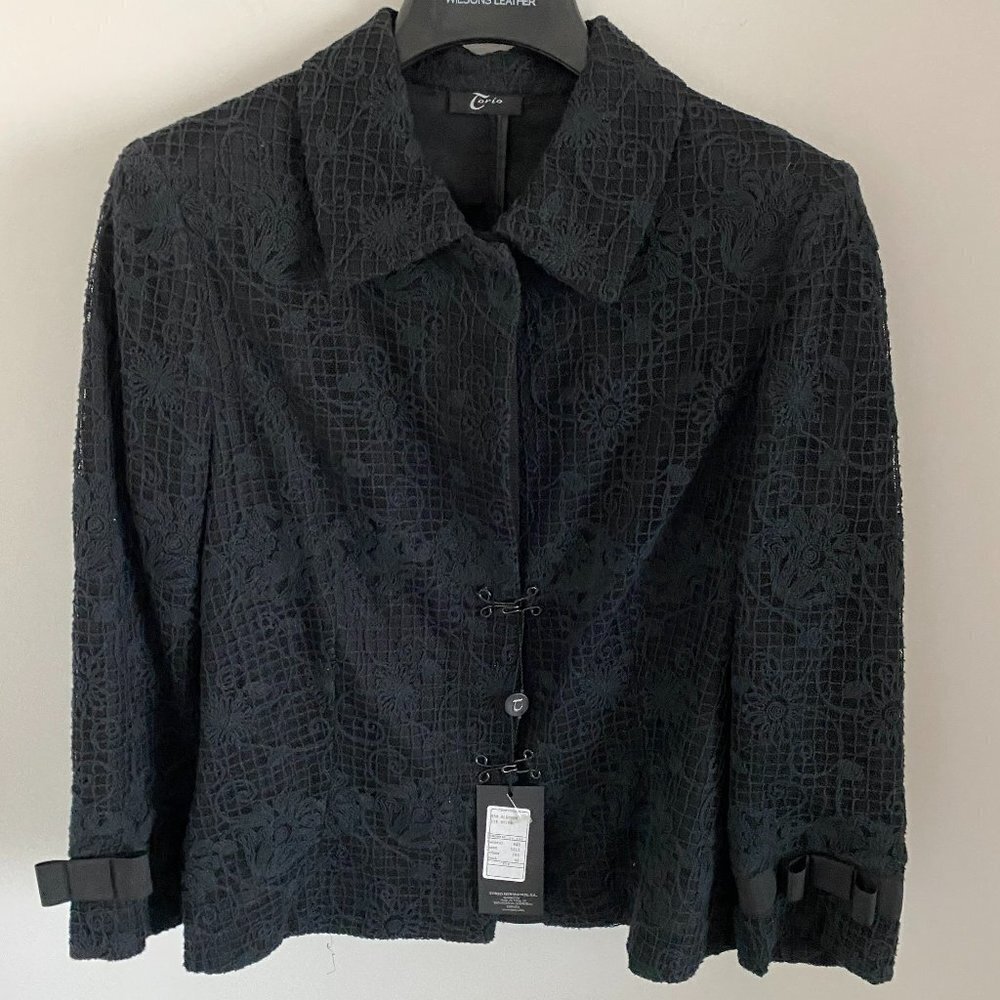 TORIO SPAIN 2-PIECE SUITE BLAZER JACKET SKIRT BLACK LACE LINED SZ 4